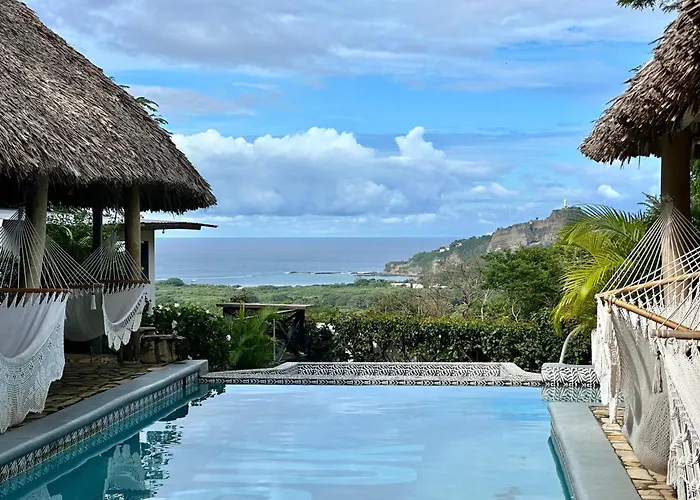 Casa De Olas - Eco Rustic Hostel San Juan del Sur